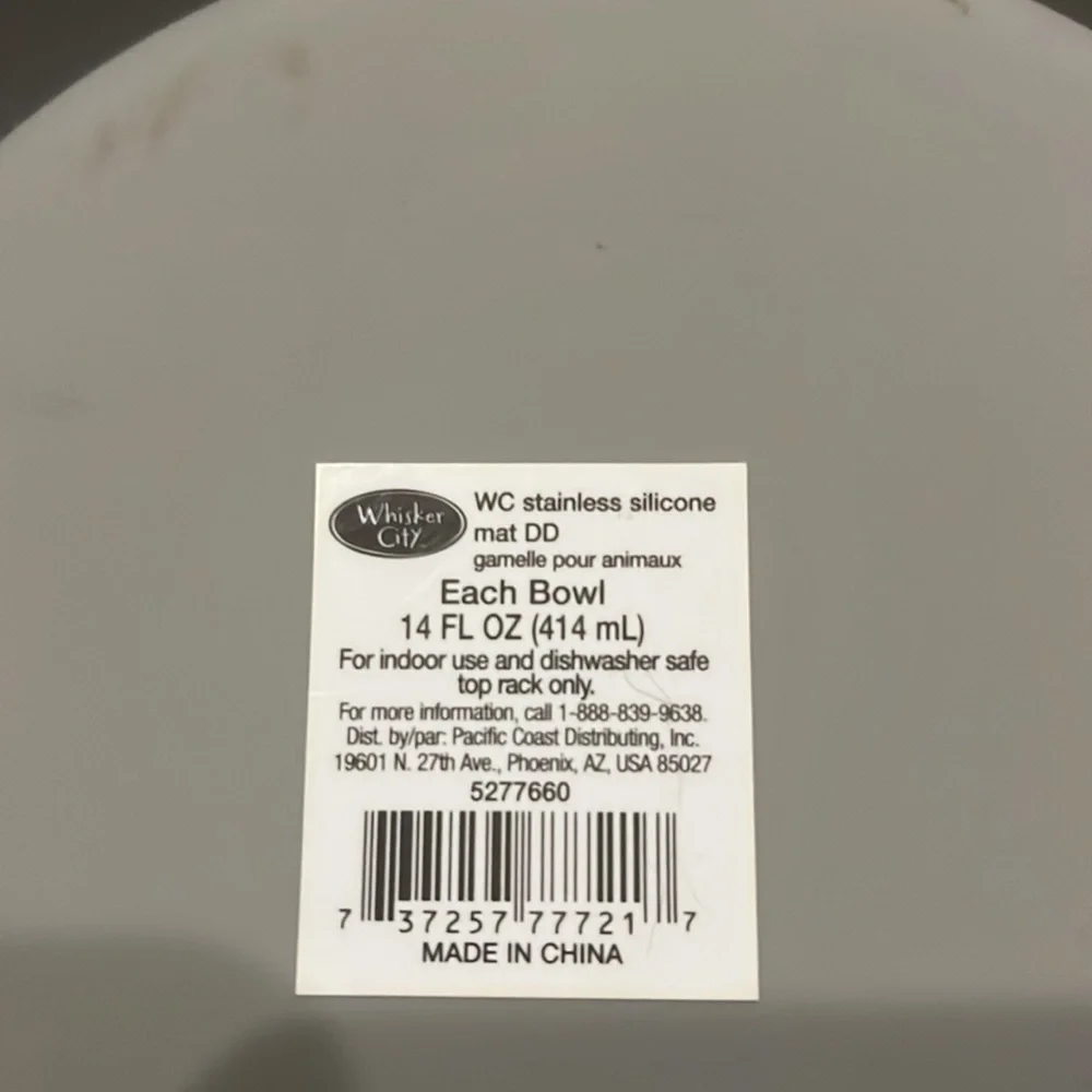 WC silicone dog bowl mat. New